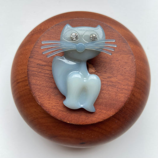 Vintage broche kat grijs