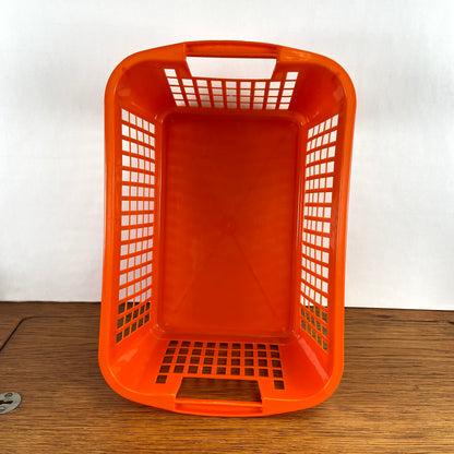Klein oranje mandje