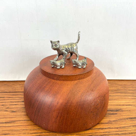 Vintage tinnen katten beeldjes
