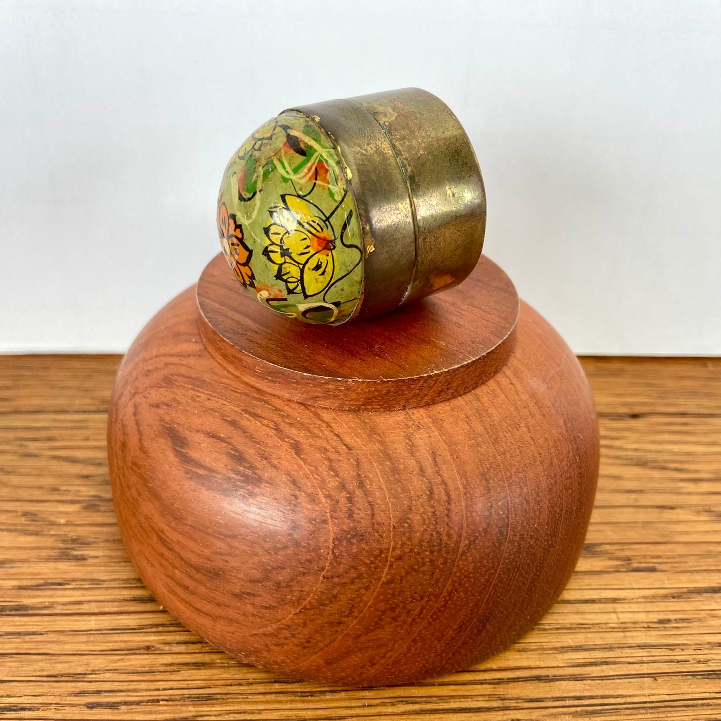 Vintage pillendoosje bol lichtgroen