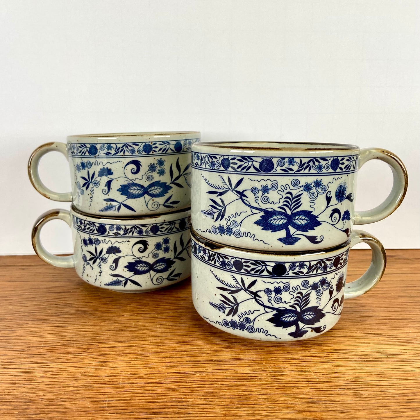 4 vintage soepkomen blauw