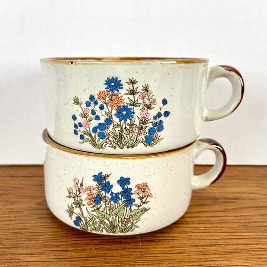 Vintage soepkommen wilde bloemen