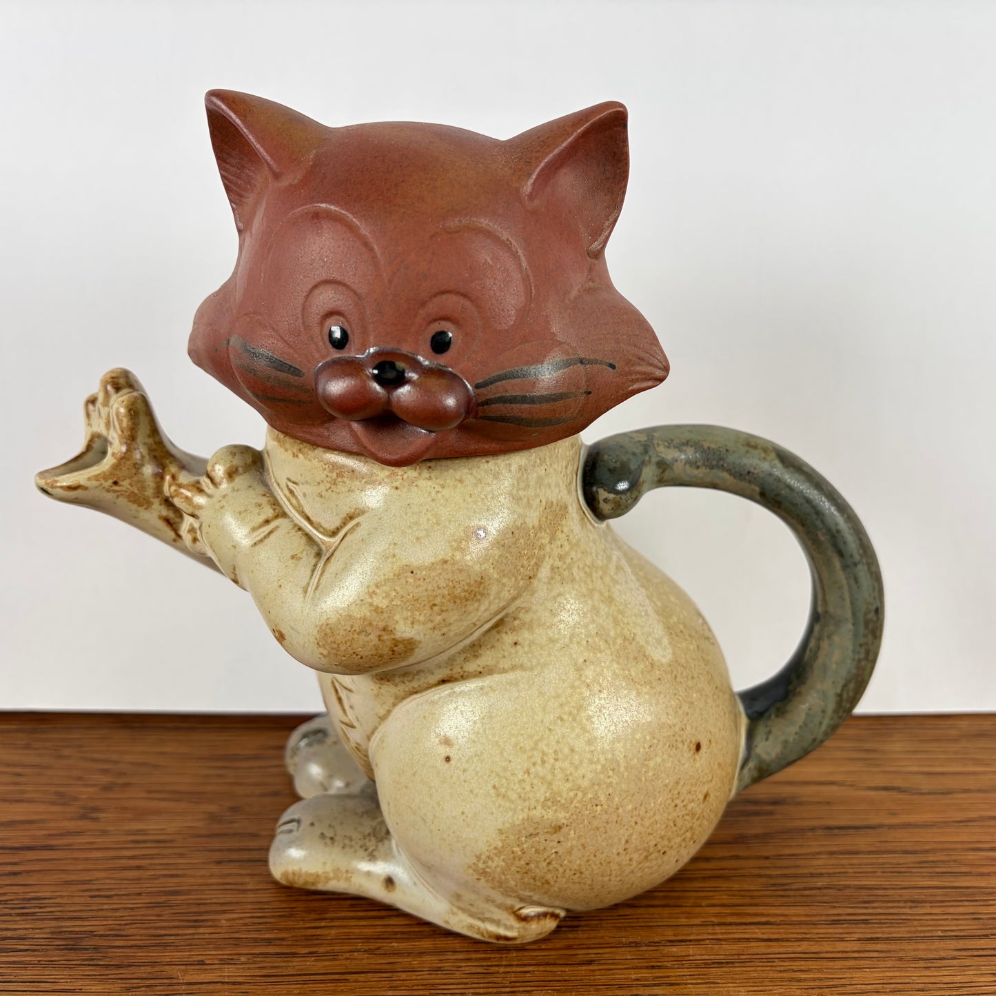 Vintage theepot kat jaren 50
