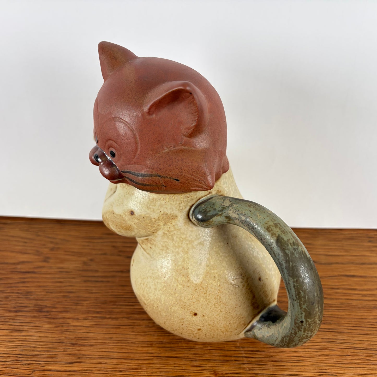 Vintage theepot kat jaren 50