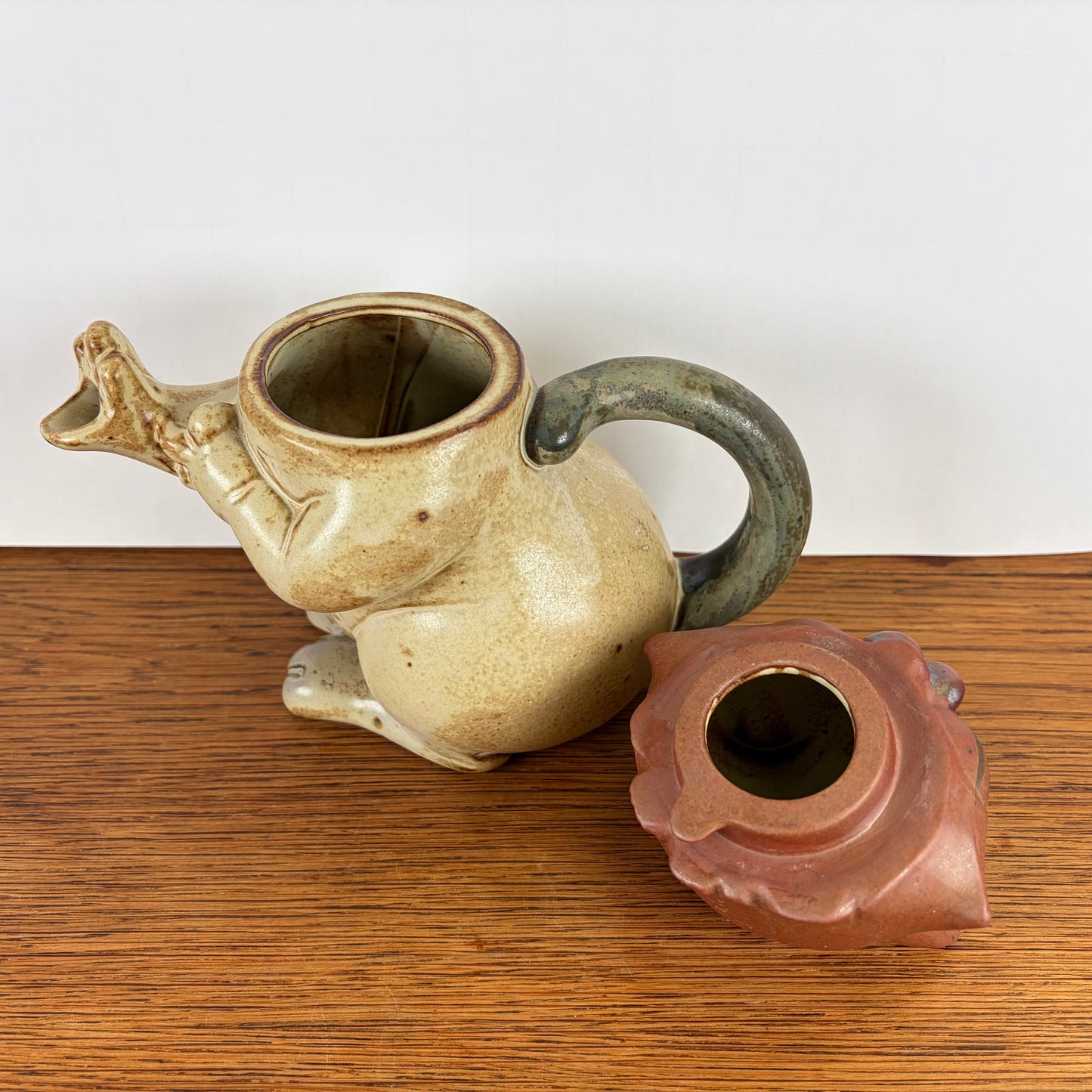 Vintage theepot kat jaren 50
