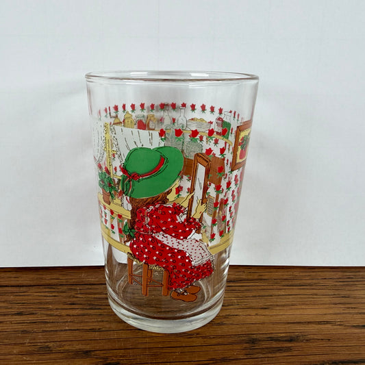 Vintage glaasje met meisje