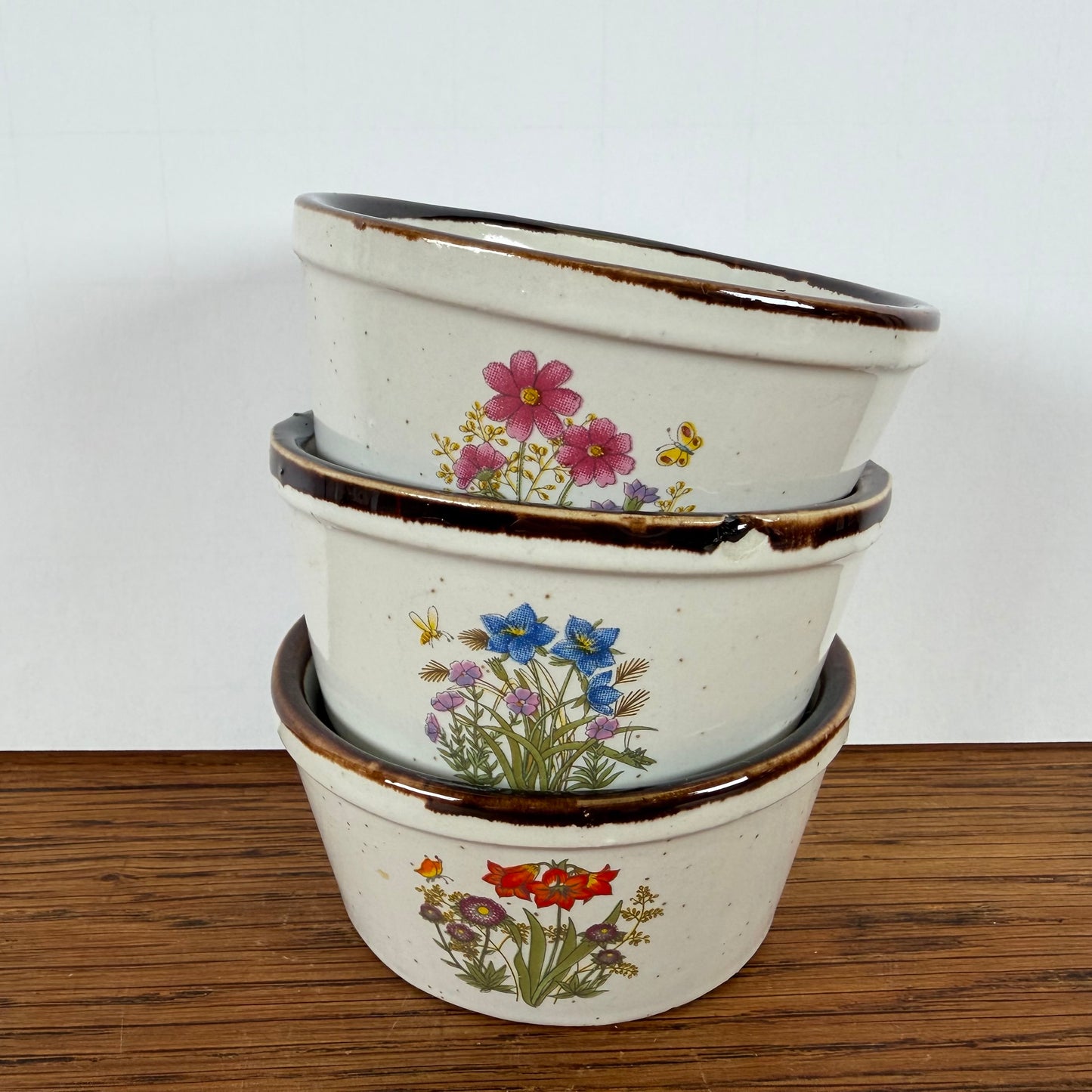 Wilde bloemen schaaltjes
