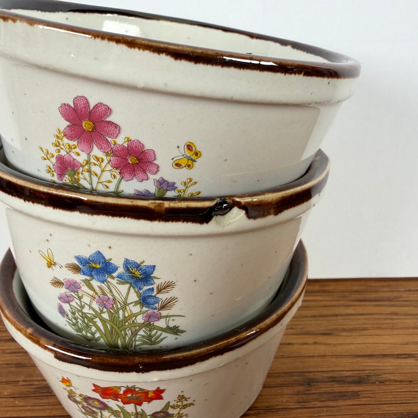 Wilde bloemen schaaltjes