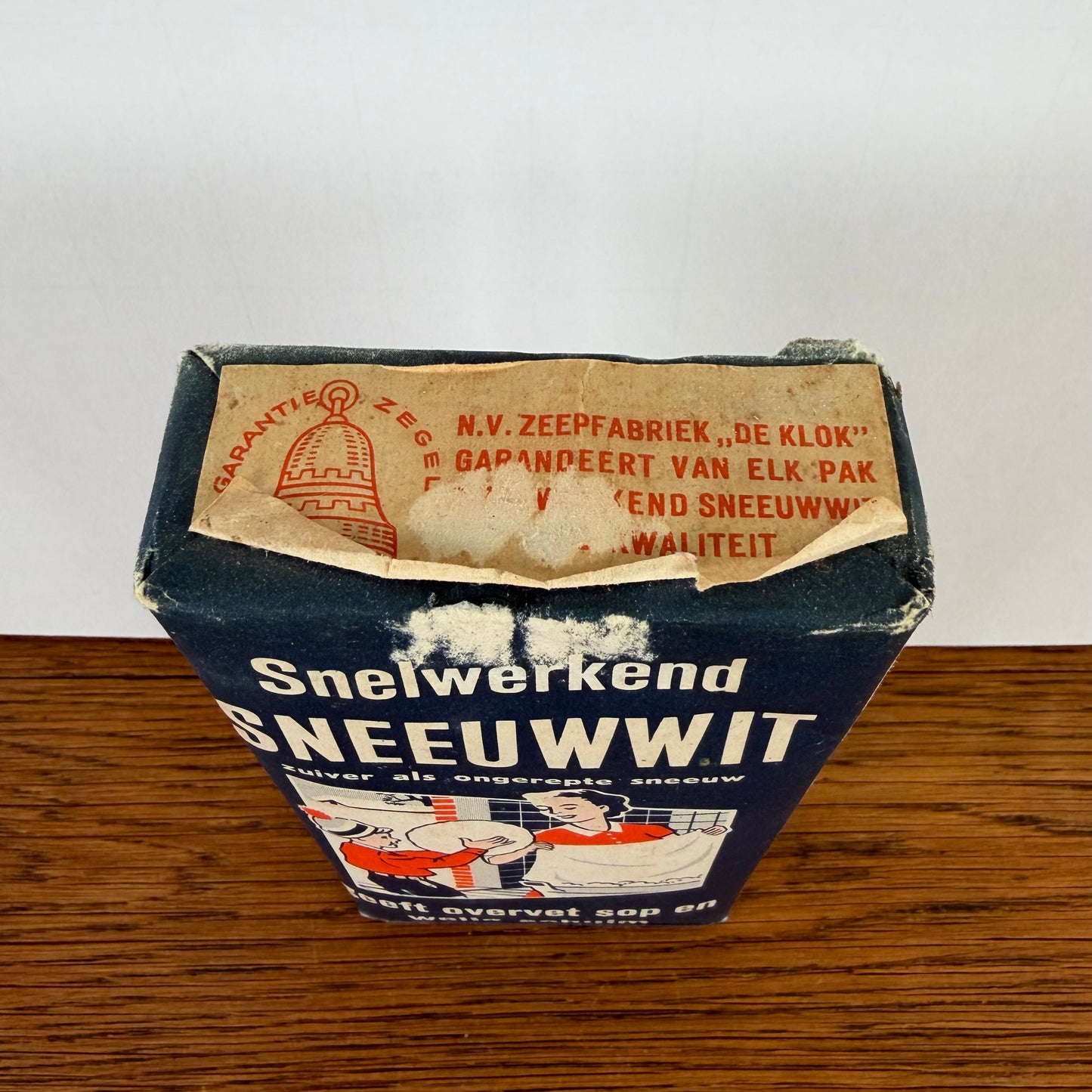 Vintage wasmiddel verpakking Sneeuwwit