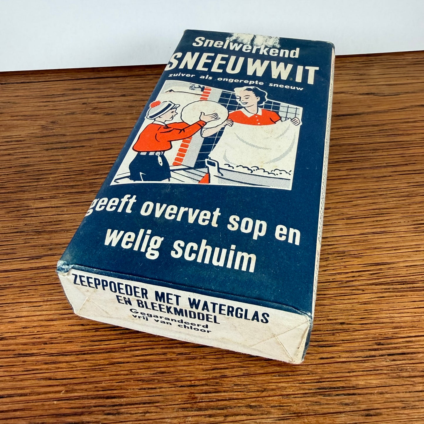 Vintage wasmiddel verpakking Sneeuwwit
