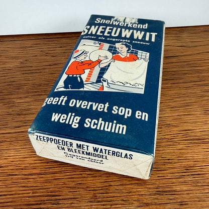 Vintage wasmiddel verpakking Sneeuwwit