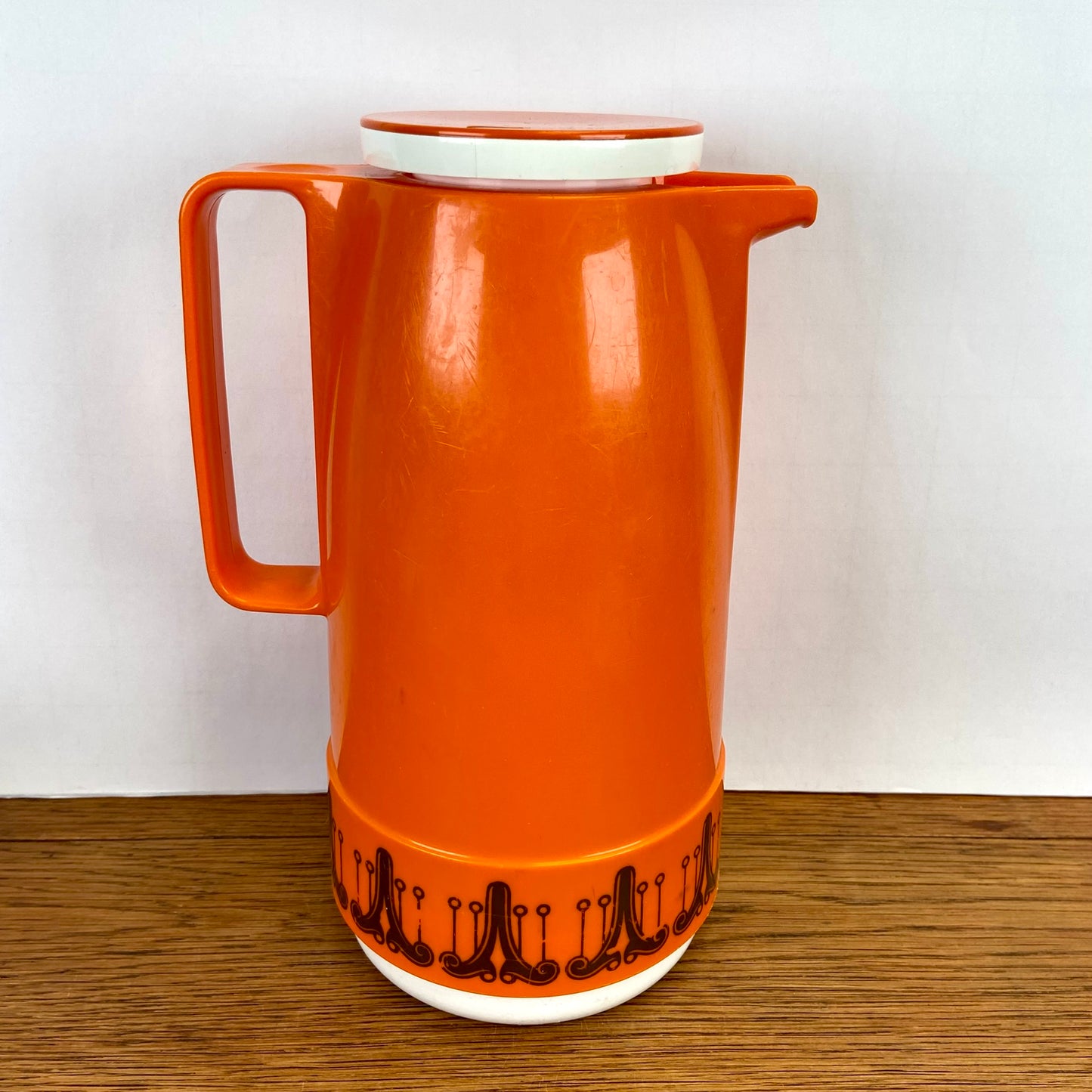 Vintage thermoskan oranje