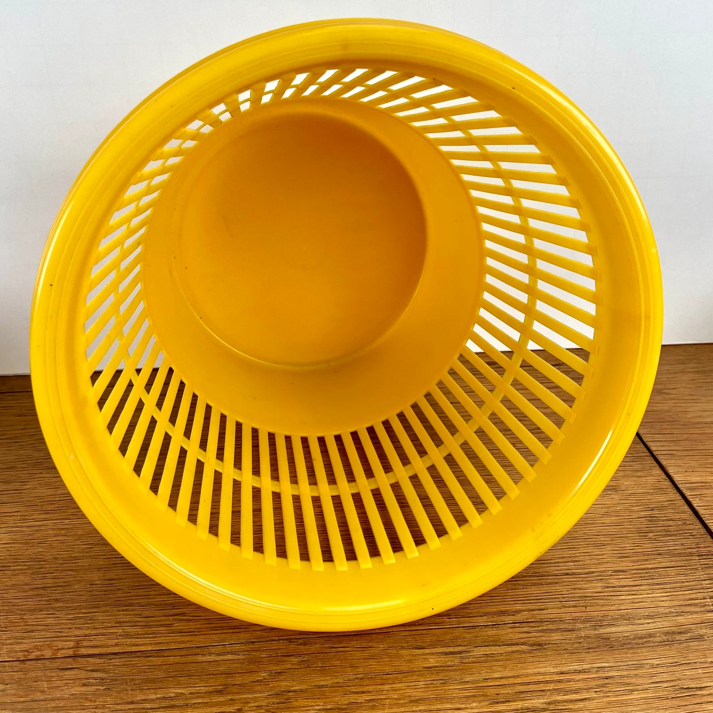 Vintage plastic prullenbak geel