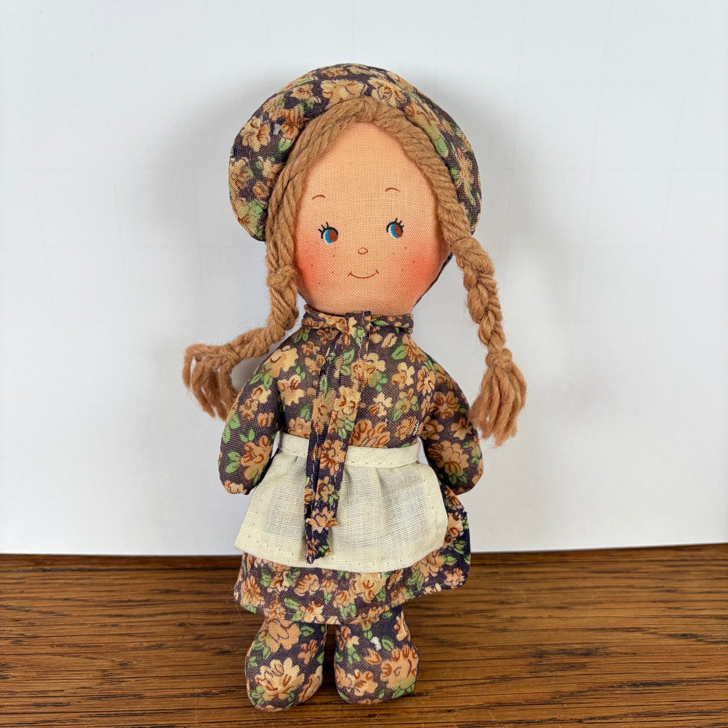 Vintage popje Holly Hobbie stijl bruin