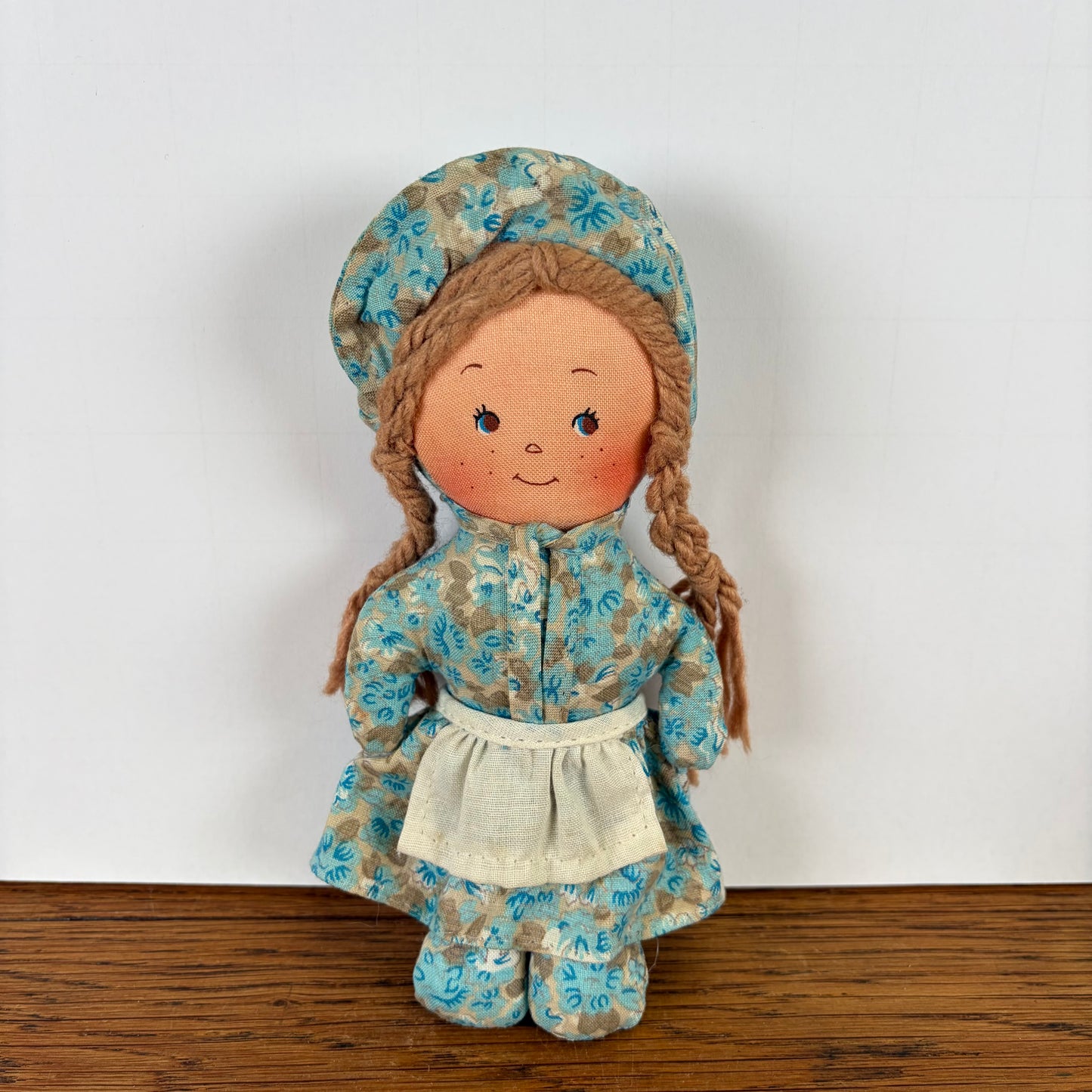 Vintage popje Holly Hobbie stijl blauw