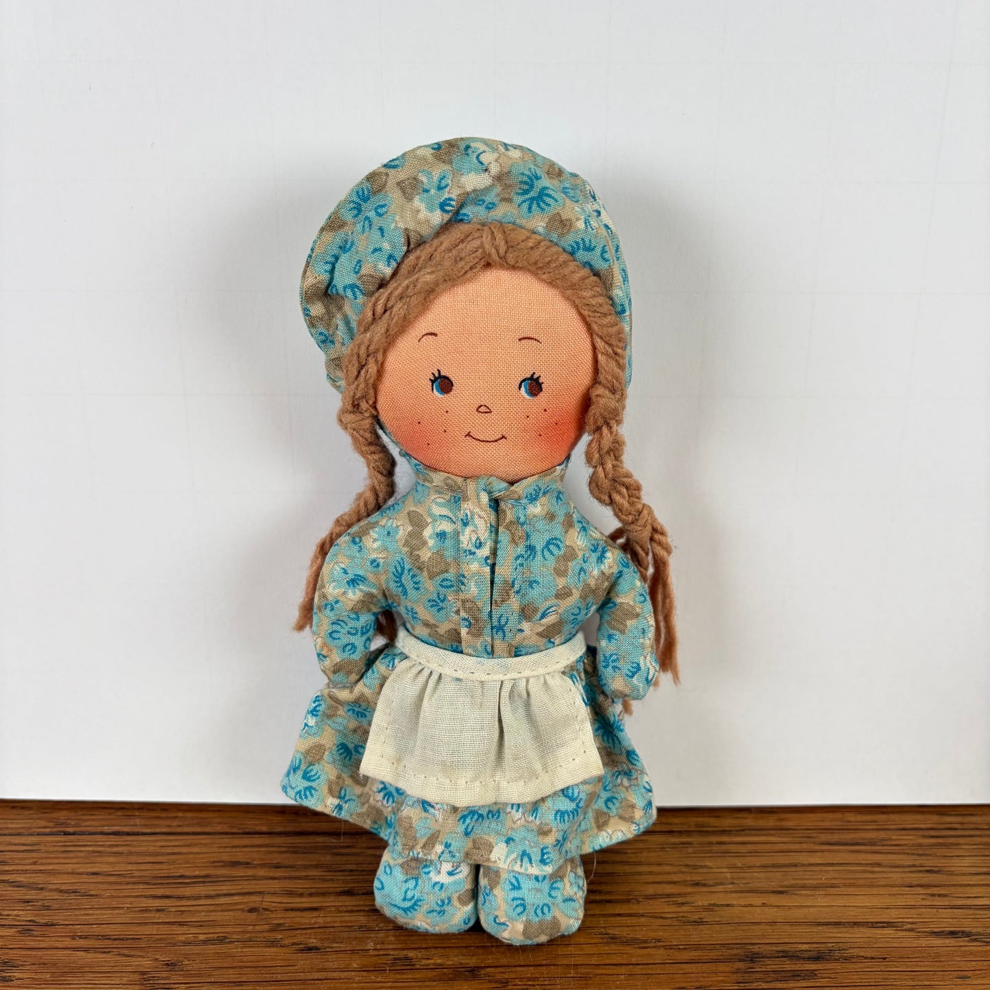 Vintage popje Holly Hobbie stijl blauw