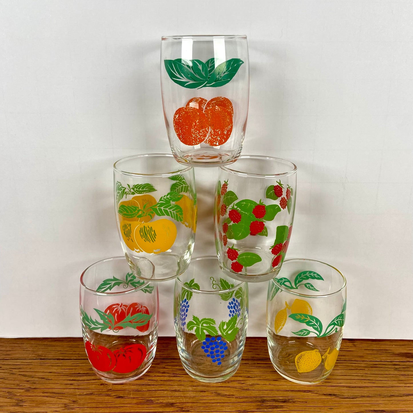 Vintage glaasjes met fruitmotief