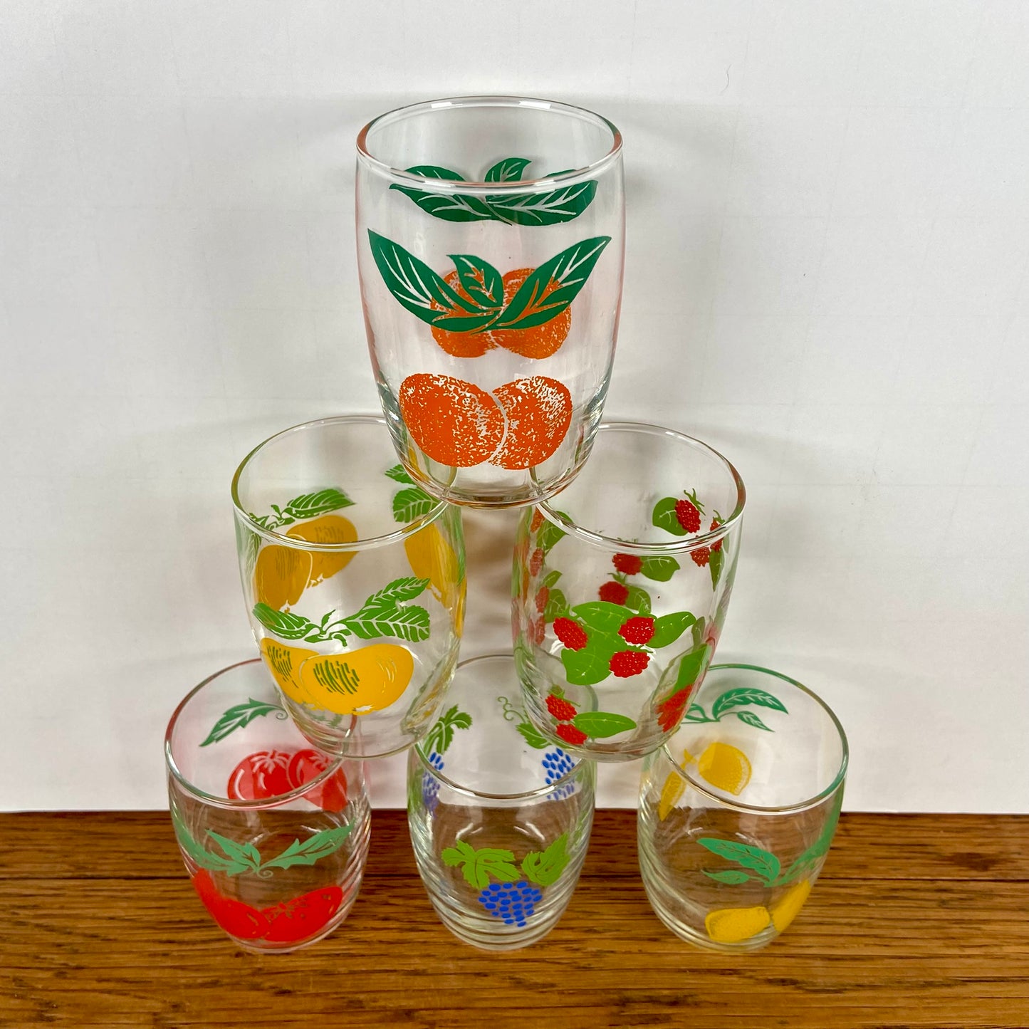 Vintage glaasjes met fruitmotief