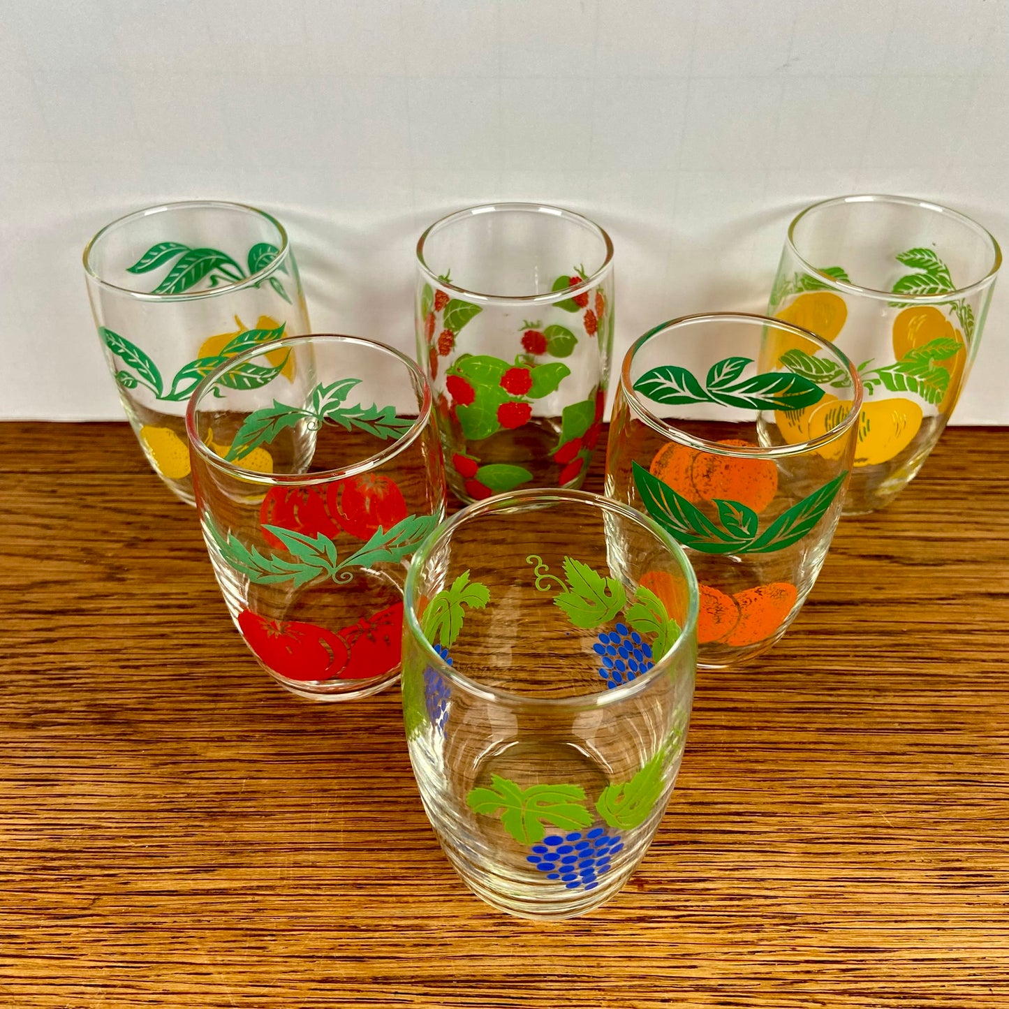 Vintage glaasjes met fruitmotief