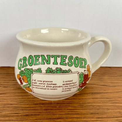 Vintage soepkom groentesoep