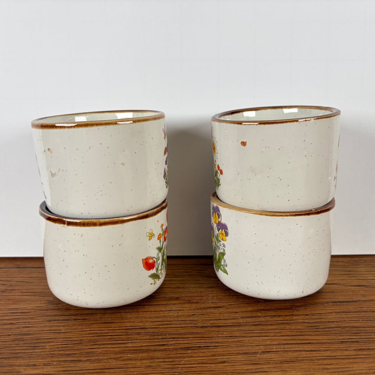 Vintage bakjes wilde bloemen