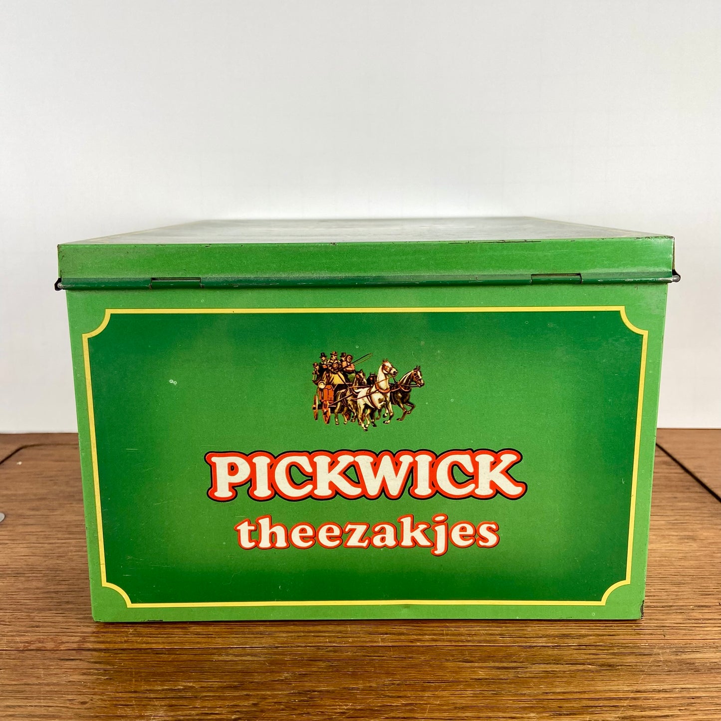 Groot Pickwick blik theezakjes