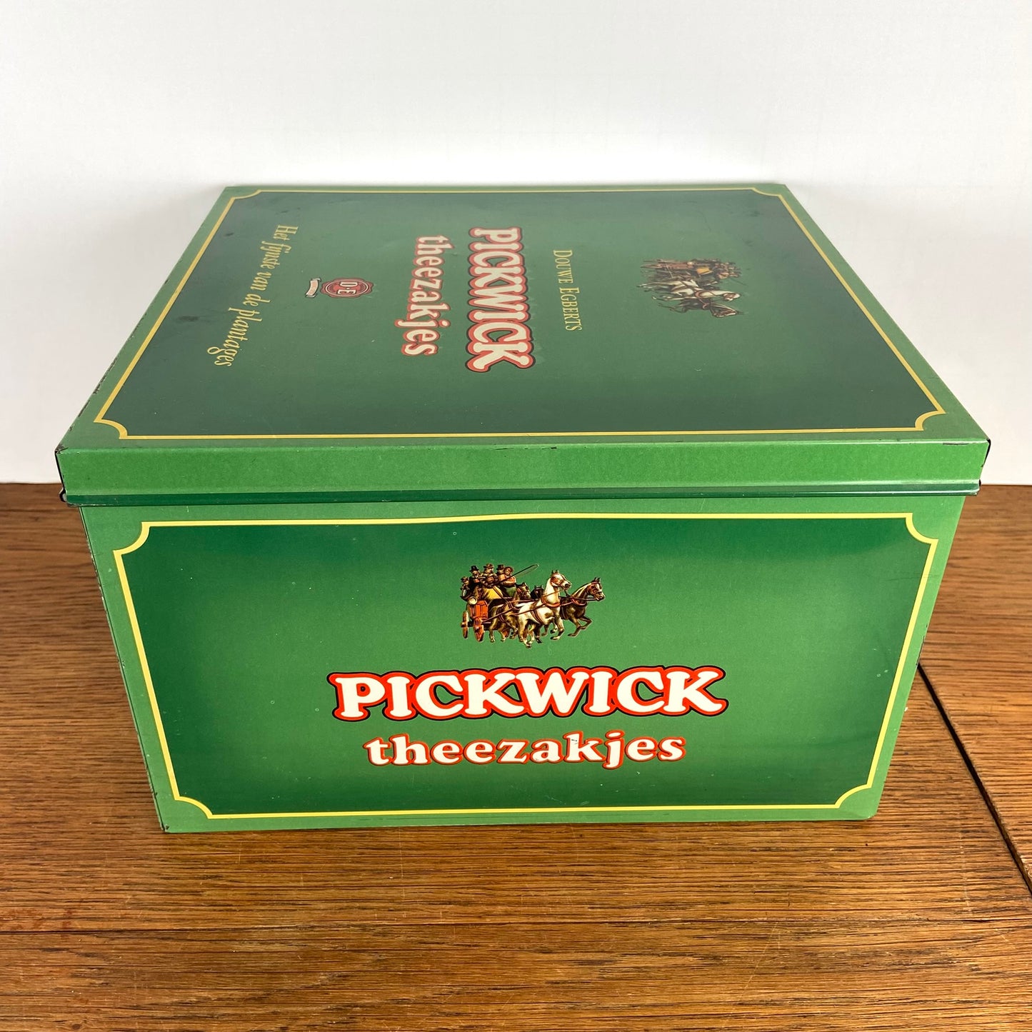 Groot Pickwick blik theezakjes