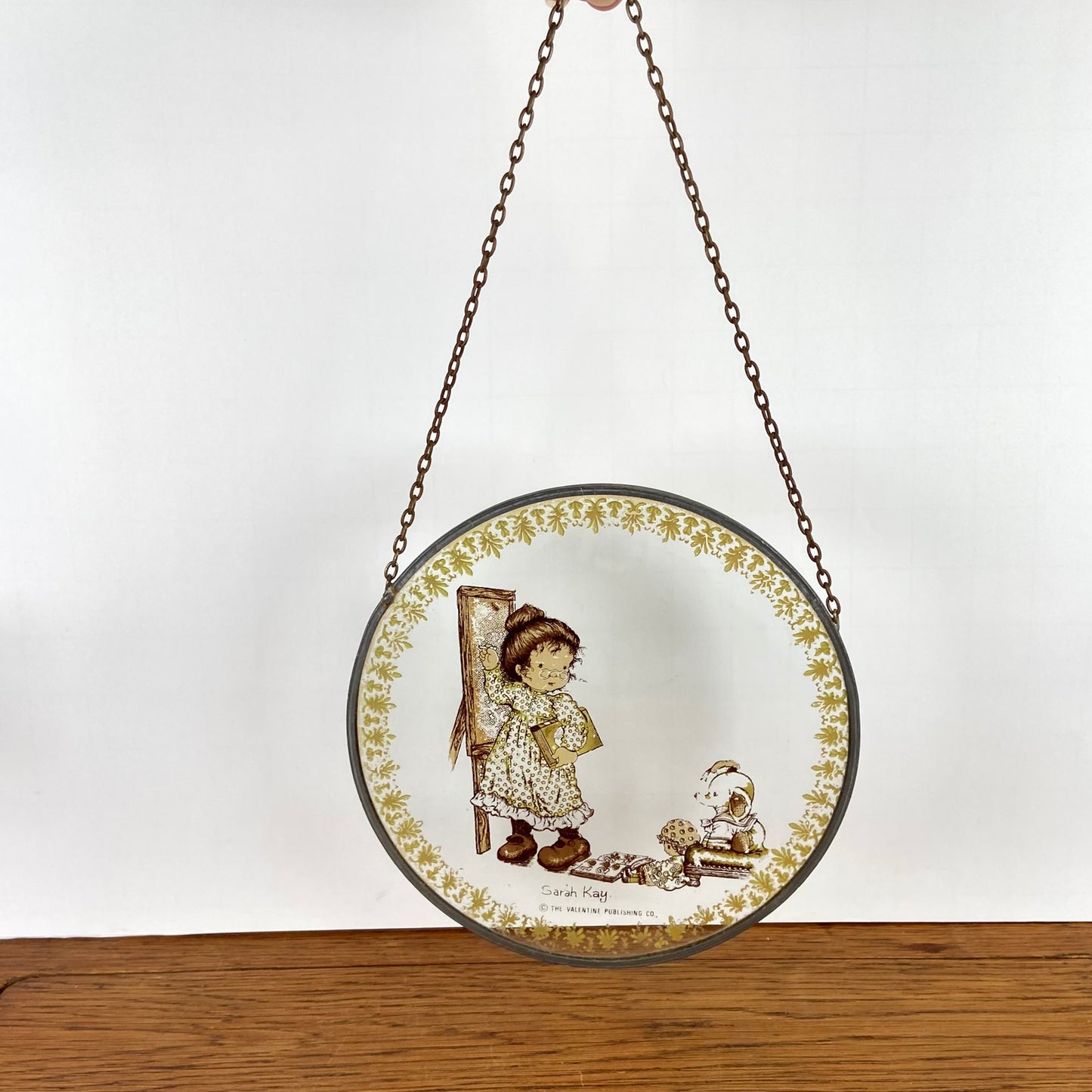 Vintage Sarah Kay raamhanger rond groen