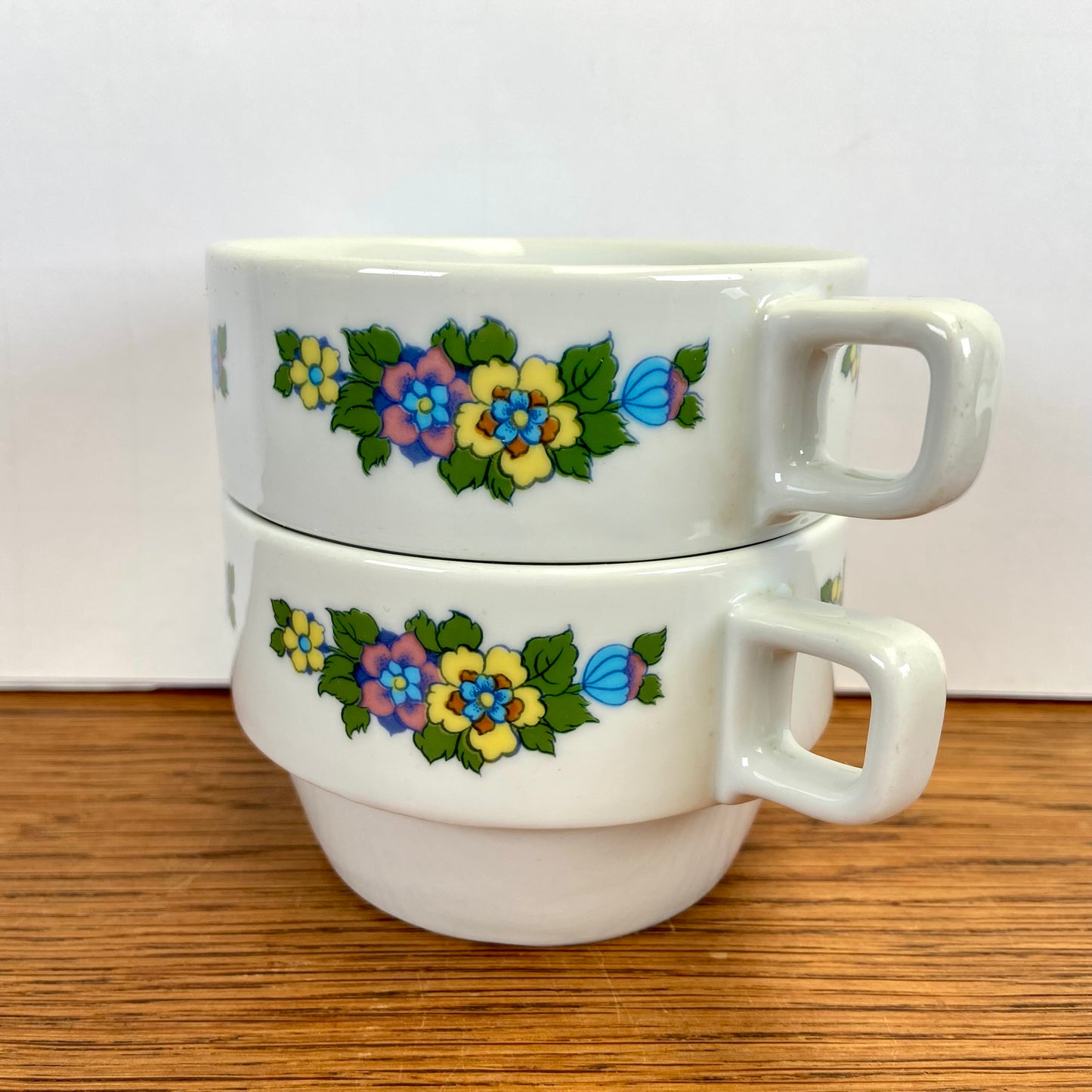 2 vintage soepkommen bloemetjes