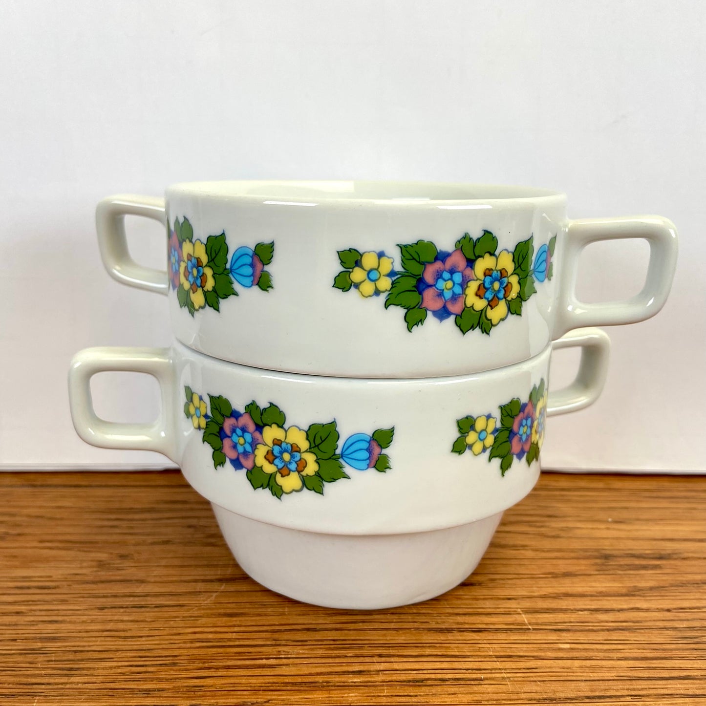 2 vintage soepkommen bloemetjes
