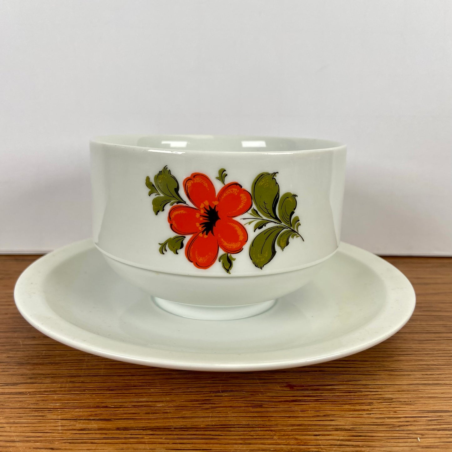 Vintage sauskom - soepkom rode bloem