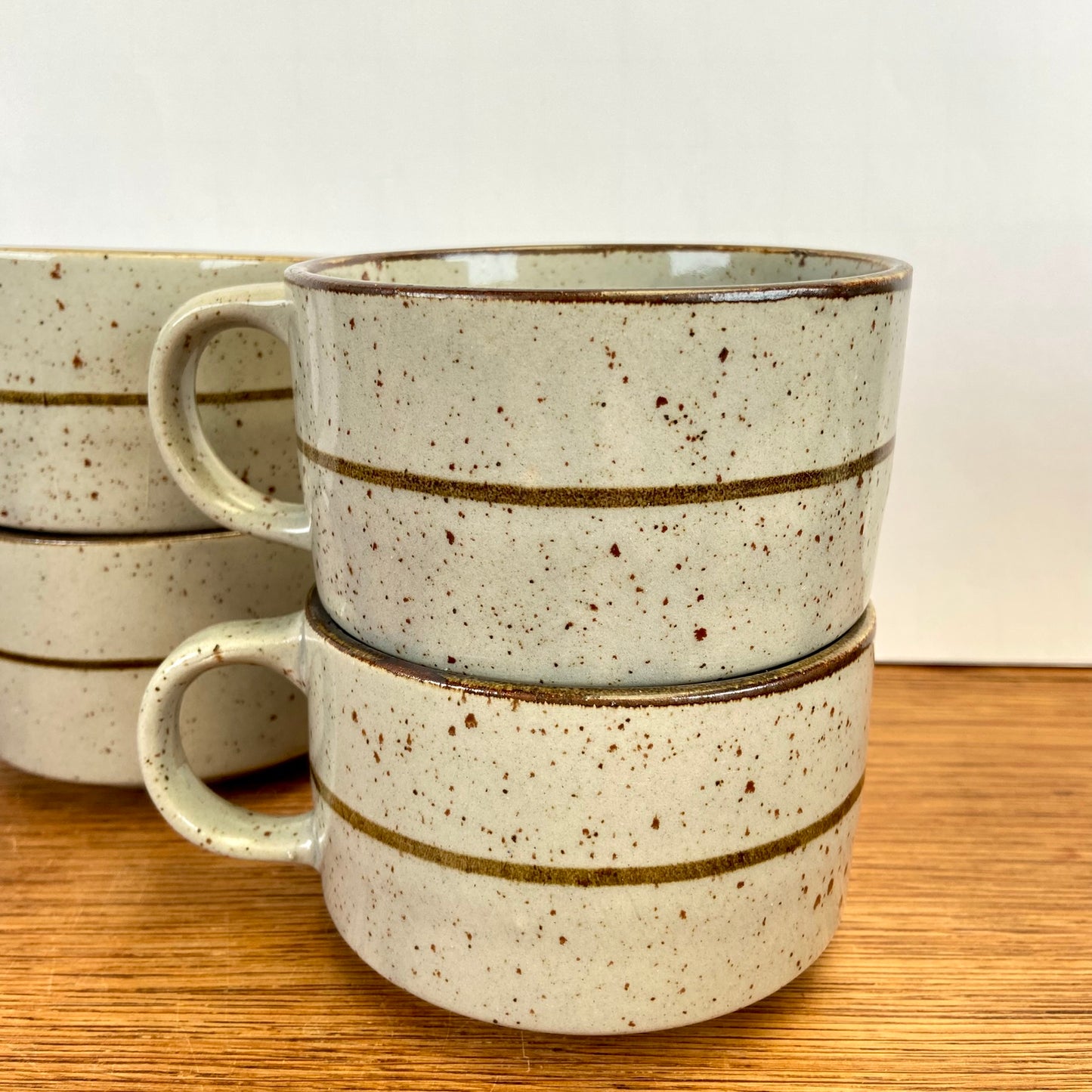 Set van 4 vintage soepkommen