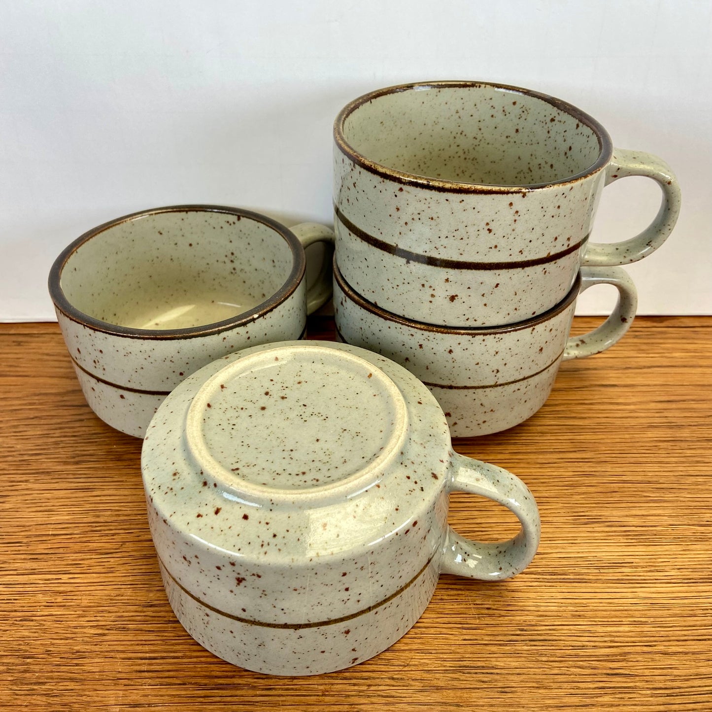 Set van 4 vintage soepkommen