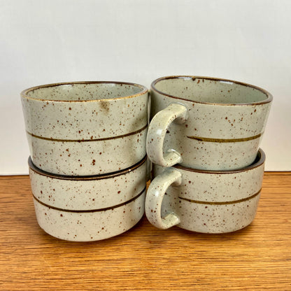 Set van 4 vintage soepkommen