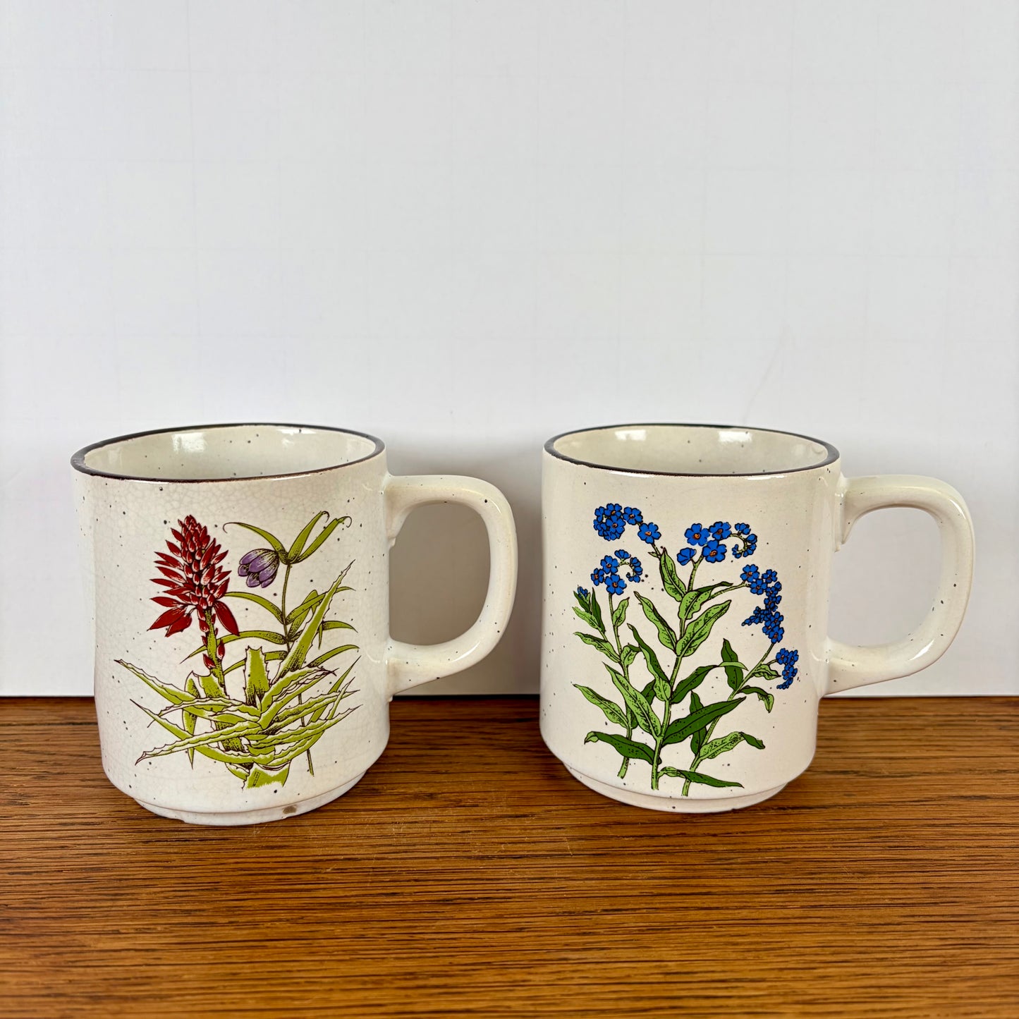 Vintage wilde bloemen mokken