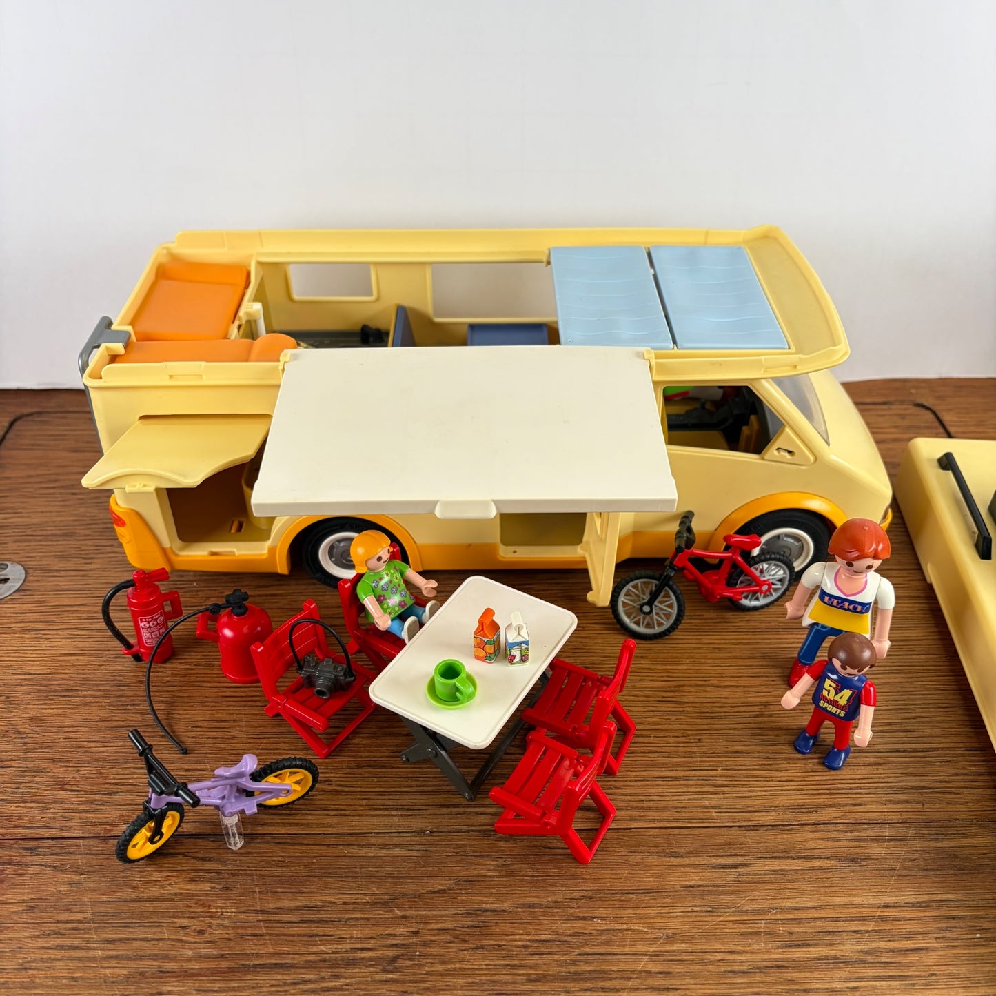 Playmobil camper 2005 met accessoires