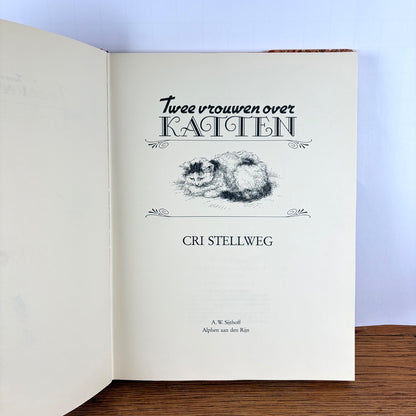 Vintage boek Twee vrouwen over Katten Stellweg & Ronner