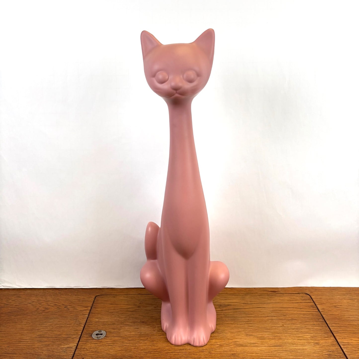 Vintage grote roze keramiek kat staand