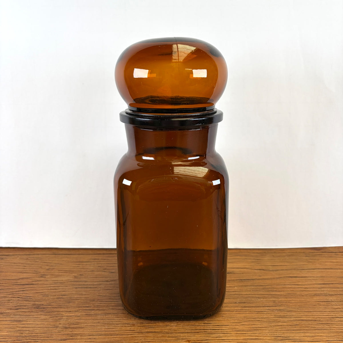Vintage bruine apothekerspot 22,5 cm