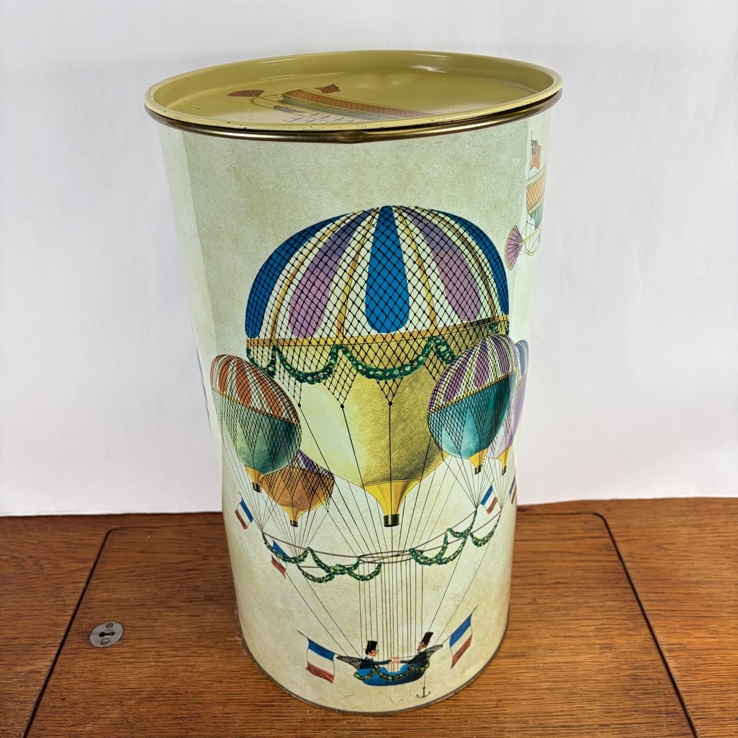 Vintage grote voorraadbus luchtballonnen