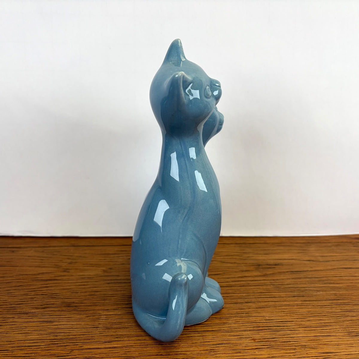 Vintage keramiek kattenbeeld blauw