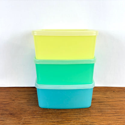 Vintage Tupperware bakjes pastel geel, groen en blauw