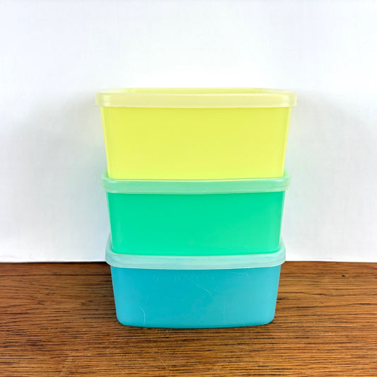 Vintage Tupperware bakjes pastel geel, groen en blauw