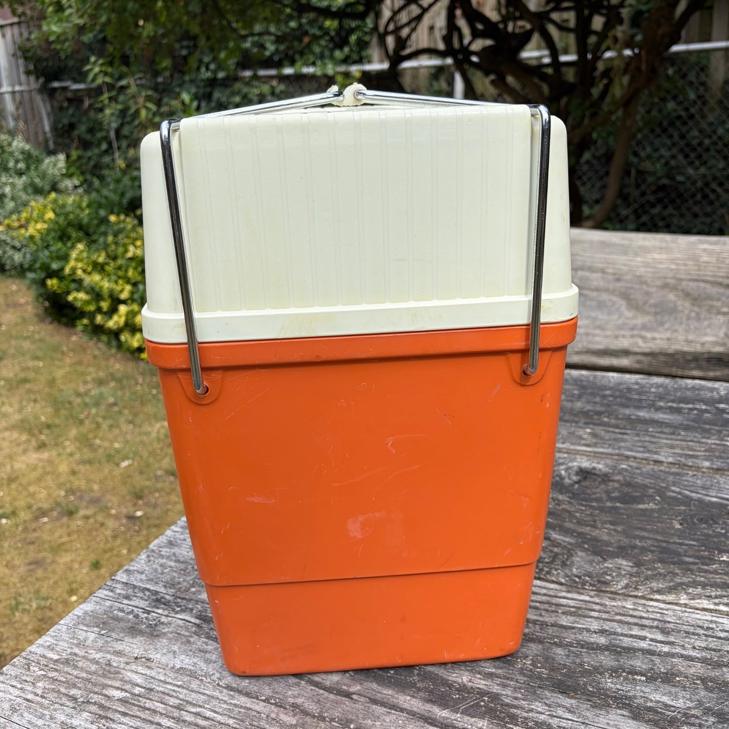 Vintage oranje koelbox jaren 70