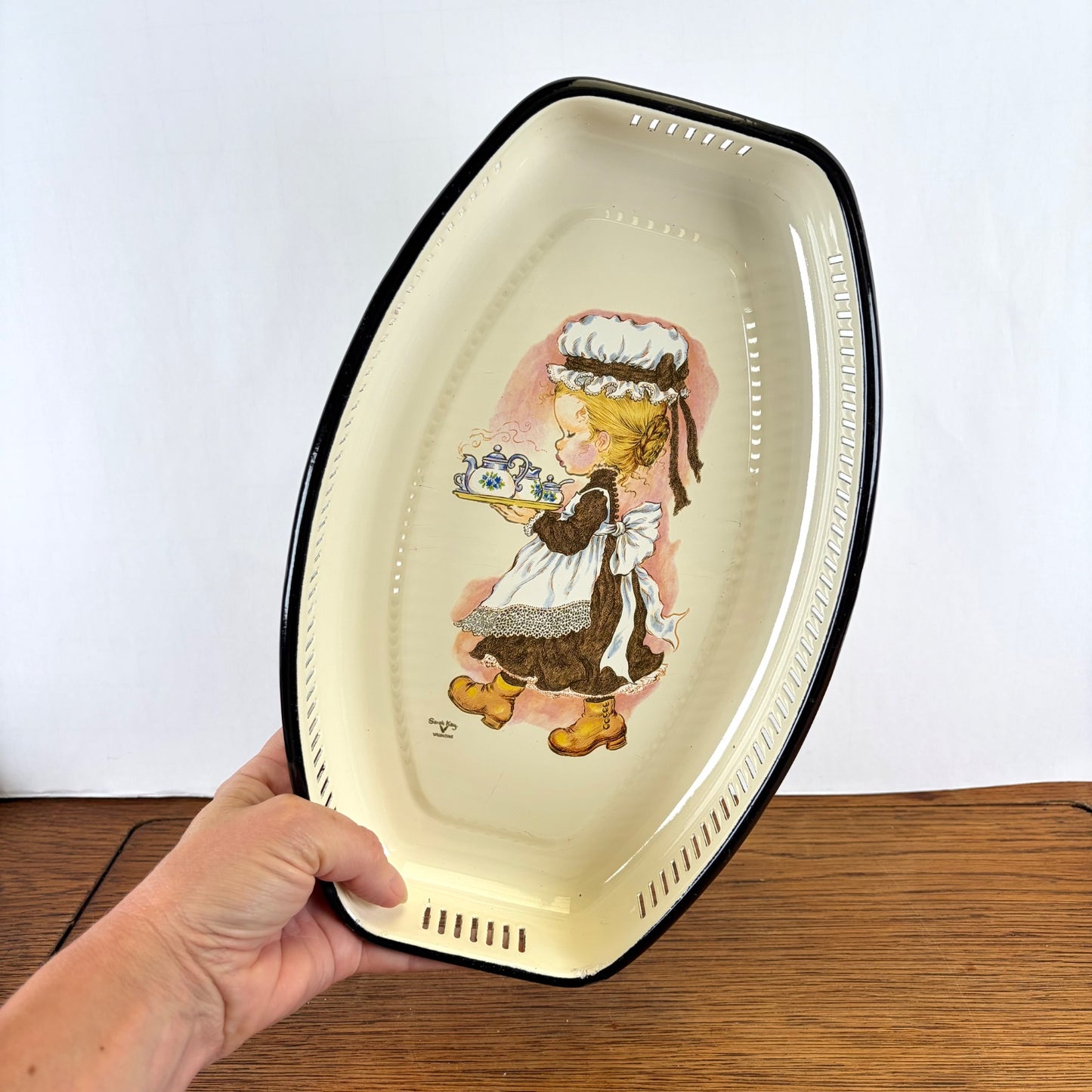 Vintage Sarah Kay emaille schaal