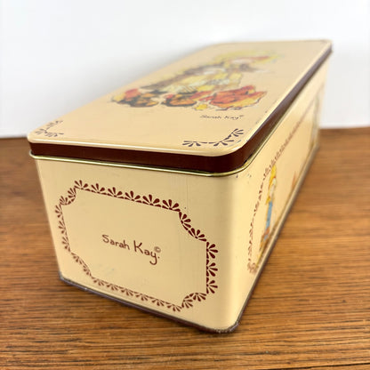 Vintage Sarah Kay blik ontbijtkoek creme