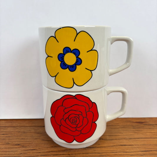 Vintage mokken grote bloemen
