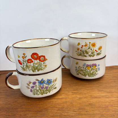Vintage soepkommen wilde bloemen