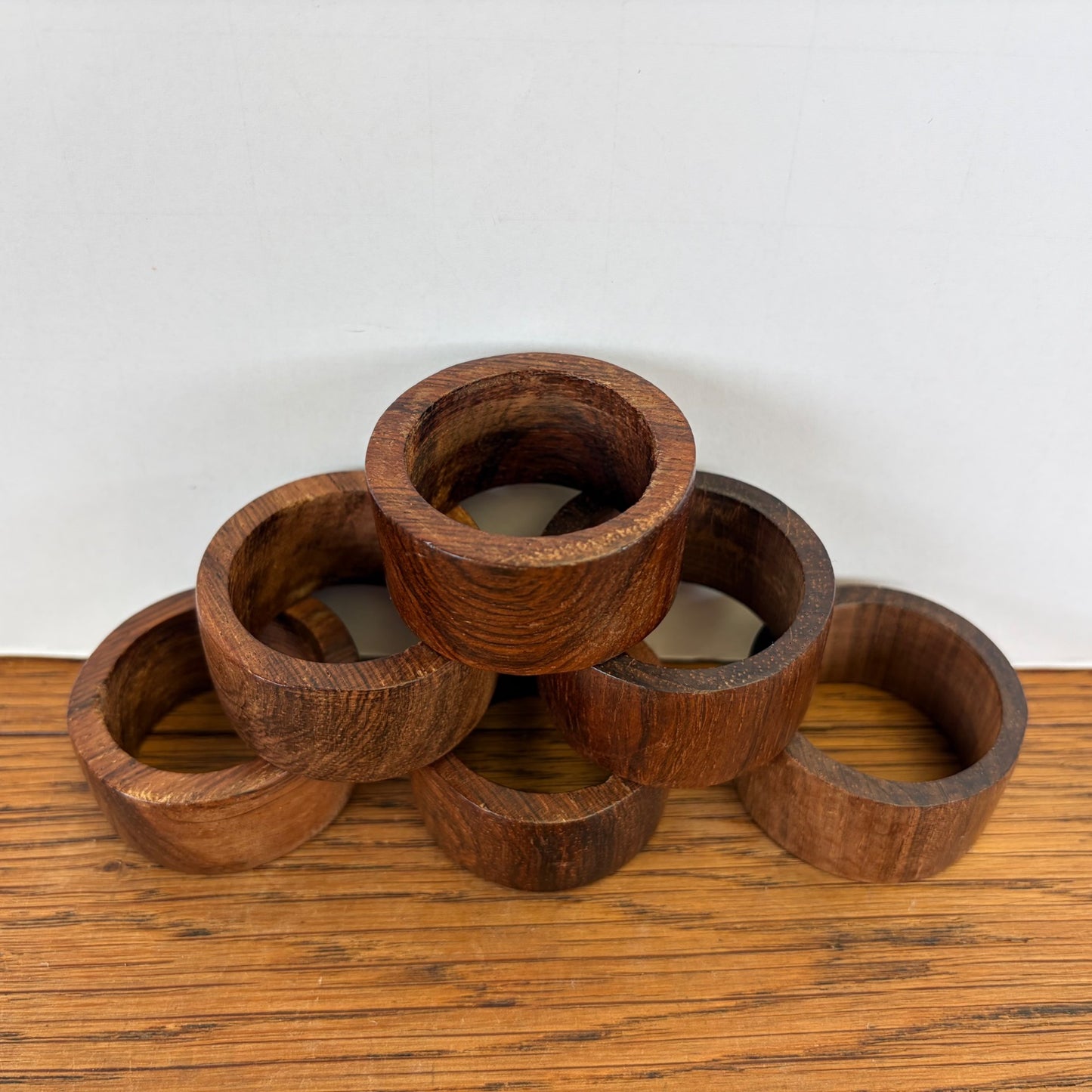 Vintage houten servetringen