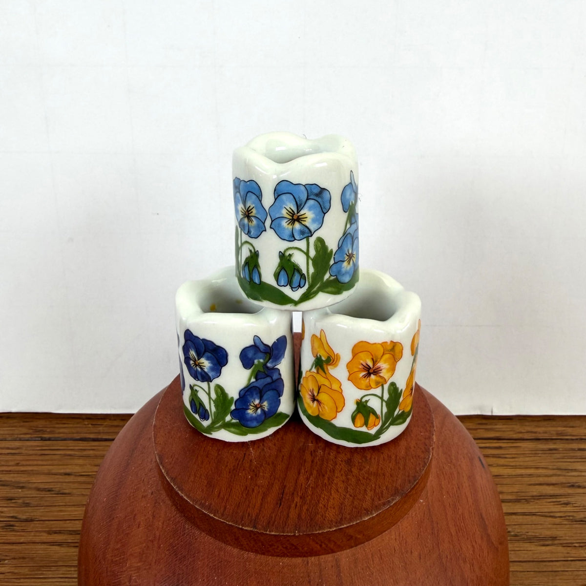 Vintage 3 porseleinen kandelaartjes viooltjes